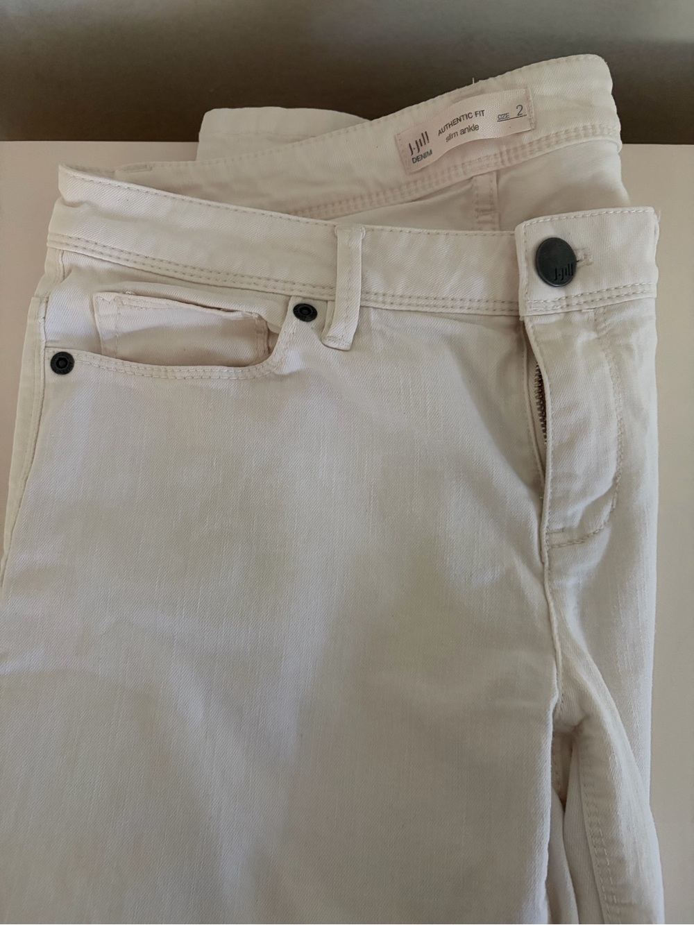 J. Jill Cream Ankle-Length Cropped Jeans